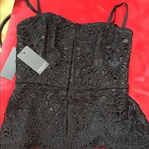 Marciano corset strapless or straps too